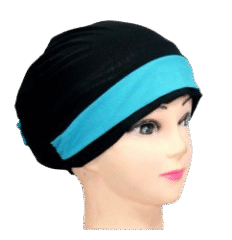 Bonnet noir assorti d'une bande et jolie fleur bleu turquoise
